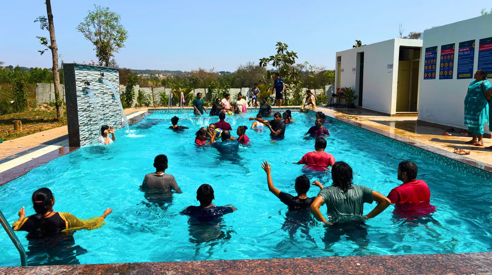 /images/gallery/swimming_pool_6.webp